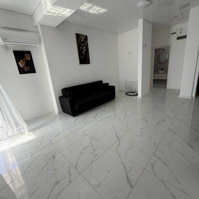 Rental of a spacious 4-room apartment, 150 m², Mamaia Nord, Constanta, Romania